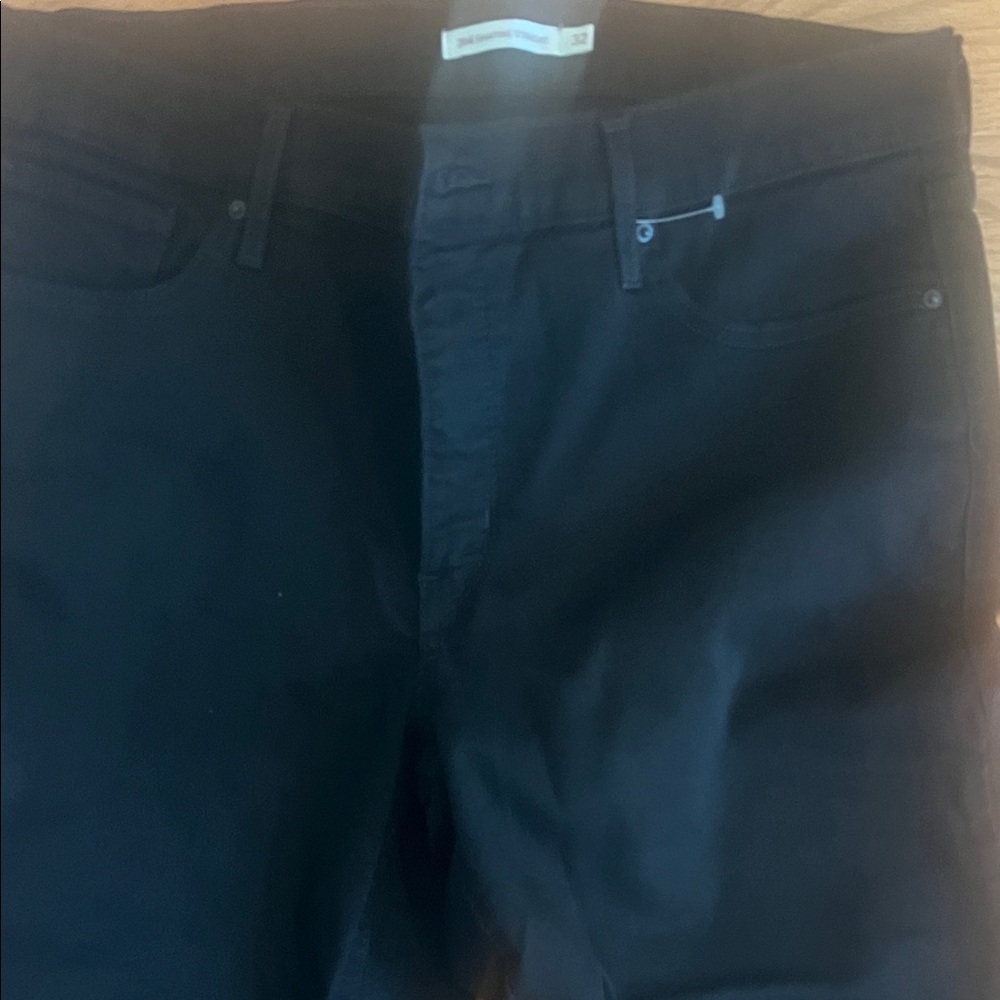 Levi's Women's Black Straight Leg Jeans